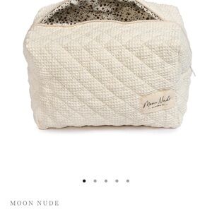 MOON NUDE Elegant Cream Cosmetic Pouch